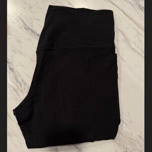 Athleta Black Salutation Stash 7/8 Leggings with pockets